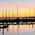 Floating Nr 1a * Laboe