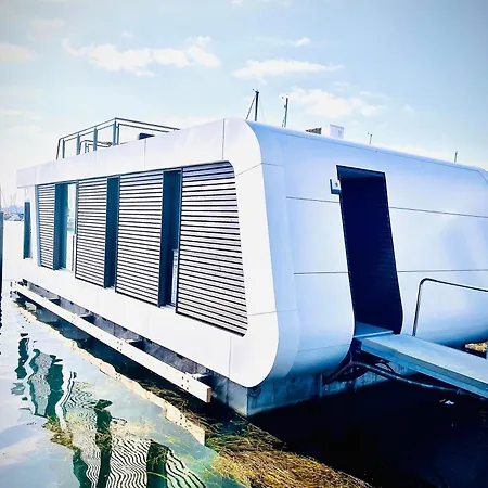 Casa de Férias Floating Nr 1a *