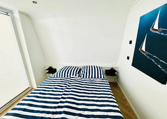 Floating Nr 1a Laboe