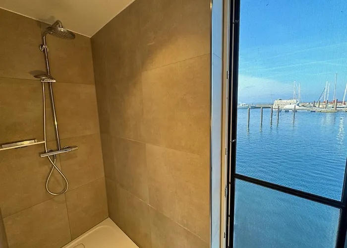 Vakantiehuis Floating Nr 1a *